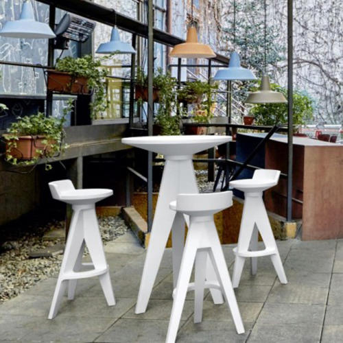 terrasse-mangedebout-tabouret